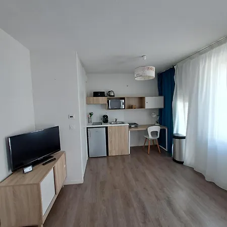 Aparthotel Uxco H2o