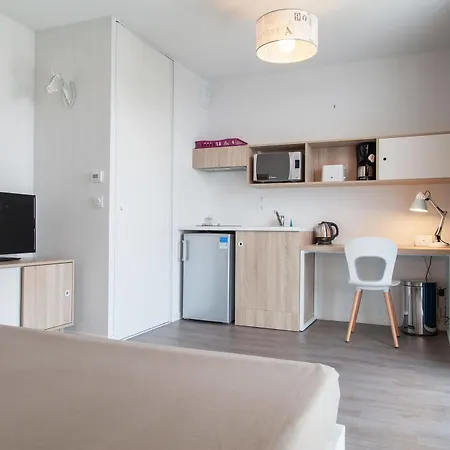 Aparthotel Uxco H2o